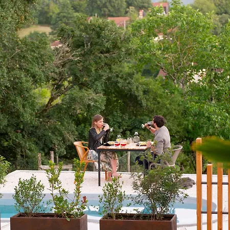 Hors-serie En Perigord Oda ve Kahvaltı 4*